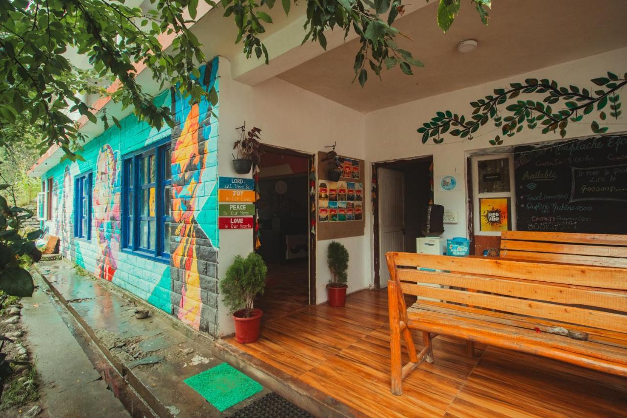 A Pousada Moustache Manali Exterior foto